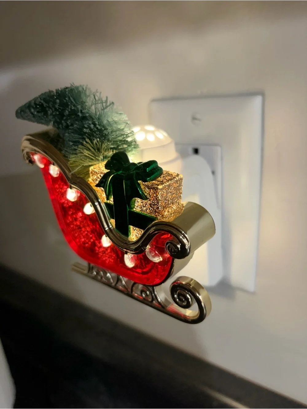 Bath & Body Works Santa Sleigh Christmas Tree Wallflower Plug-In Nightlight